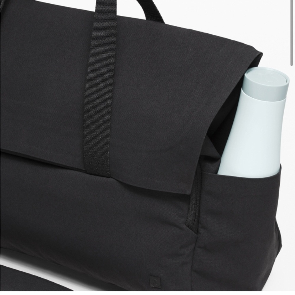 Lululemon Early Embark Duffle Bag